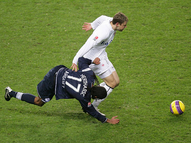 旋转强烈的 旋转强烈的