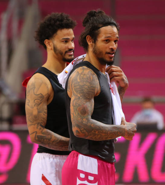 加剧双方矛 加剧双方矛