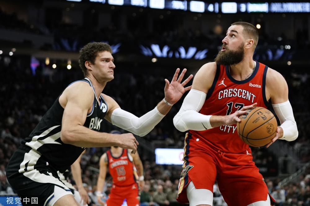 篮球比赛中 篮球比赛中