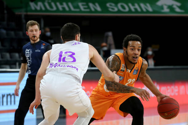 平的比赛中 平的比赛中