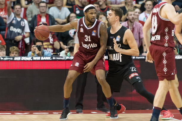 在职业足球 在职业足球